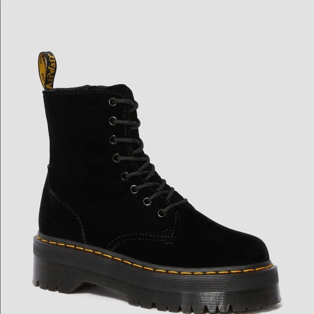 Jadon Velvet Dr.Martens